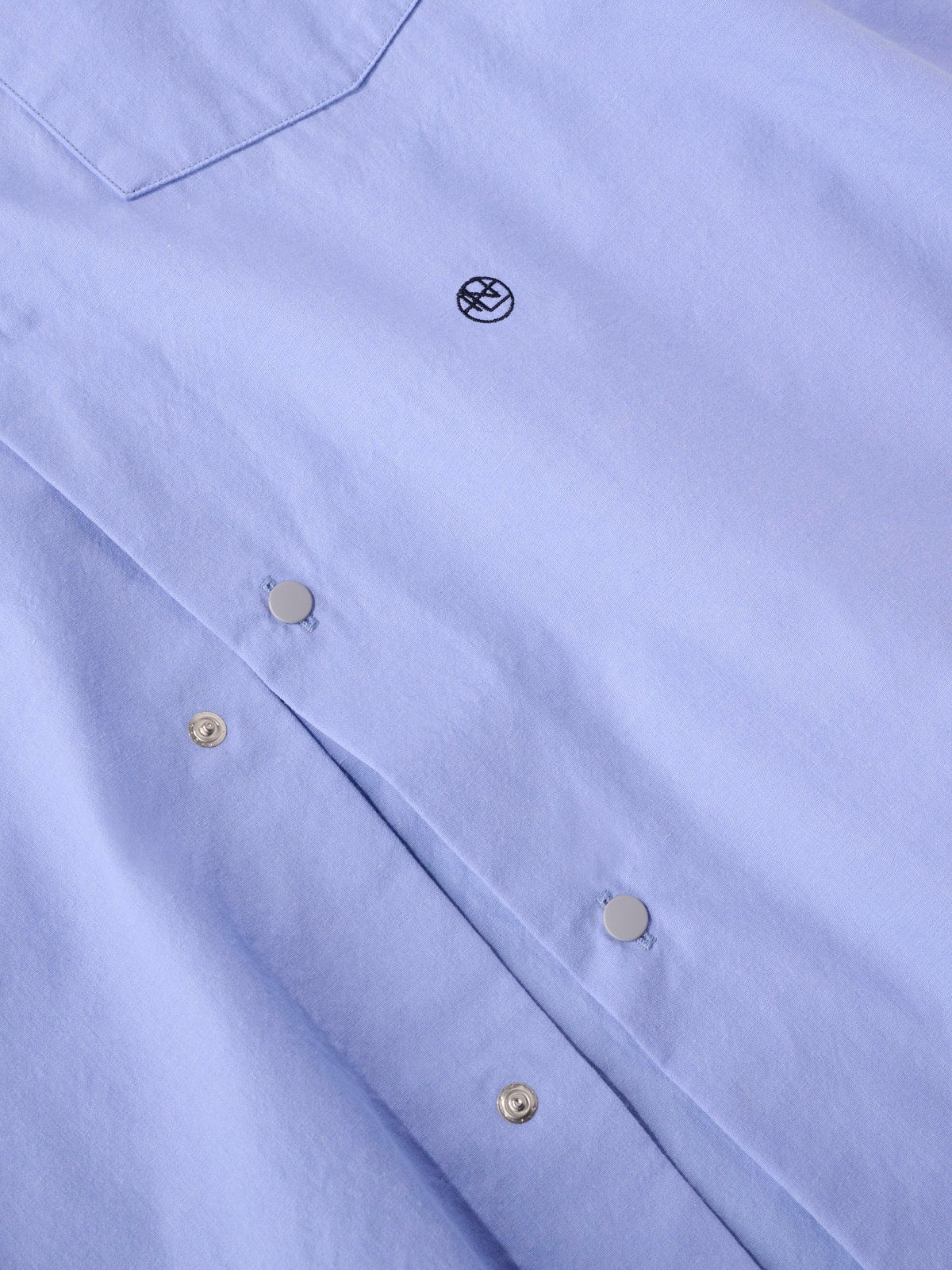 オシャレな人が買ってよかった「ナナミカ」のシャツ／Regular Collar Wind S/S Shirt のスナップボタン