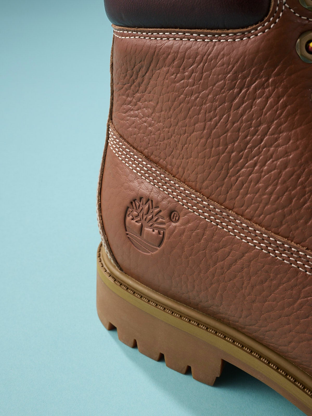 オシャレな人が買ってよかった「アワー レガシー ワークショップ」&times;「ティンバーランド」のコラボブーツ／WORK SHOP 6 INCH BOOTのサイドロゴ