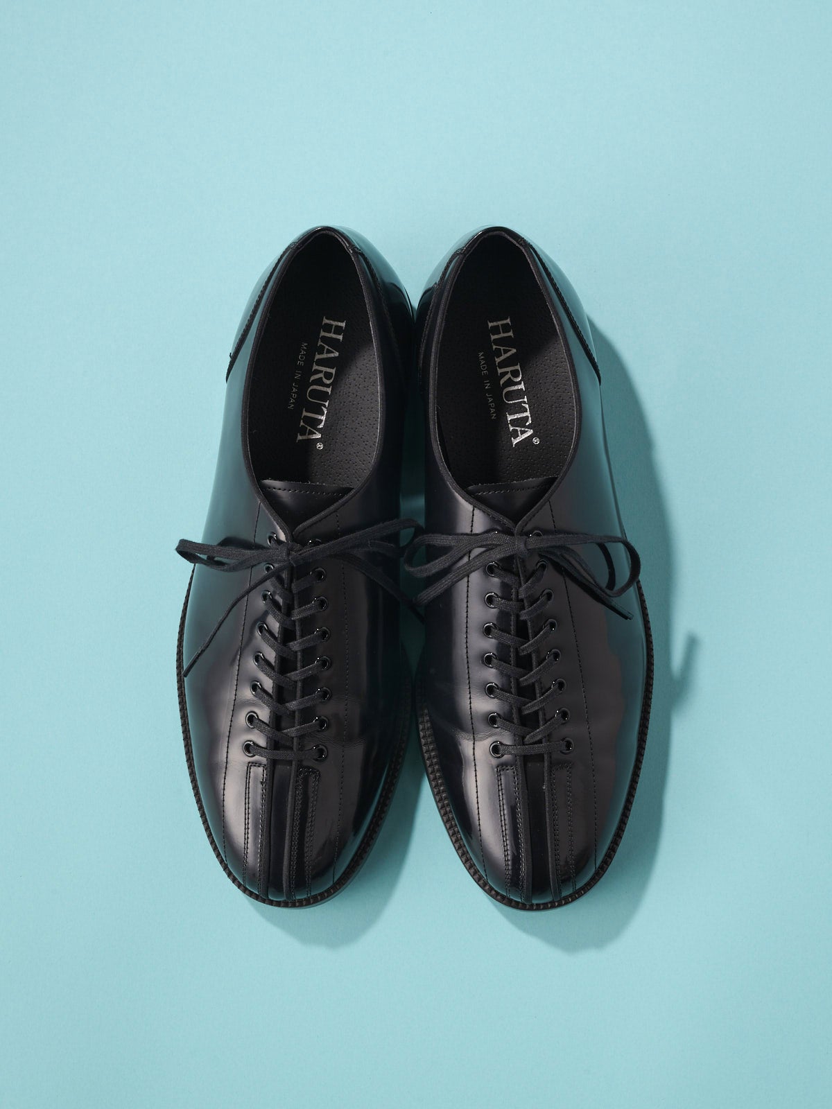 「ハルタ」の革靴/レトロボウリングシューズ