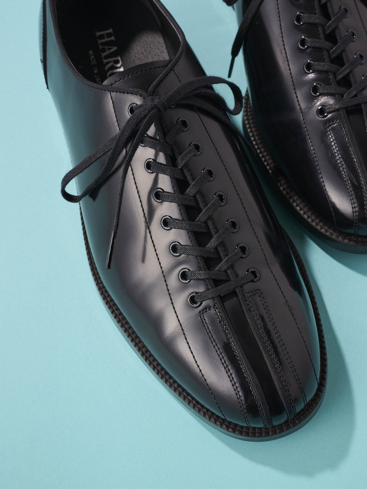 「ハルタ」の革靴/レトロボウリングシューズのアッパー