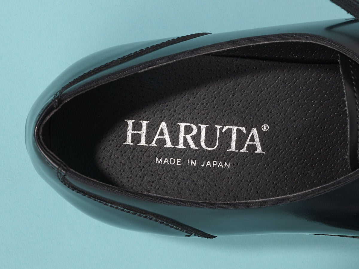 「ハルタ」の革靴/レトロボウリングシューズのインソール