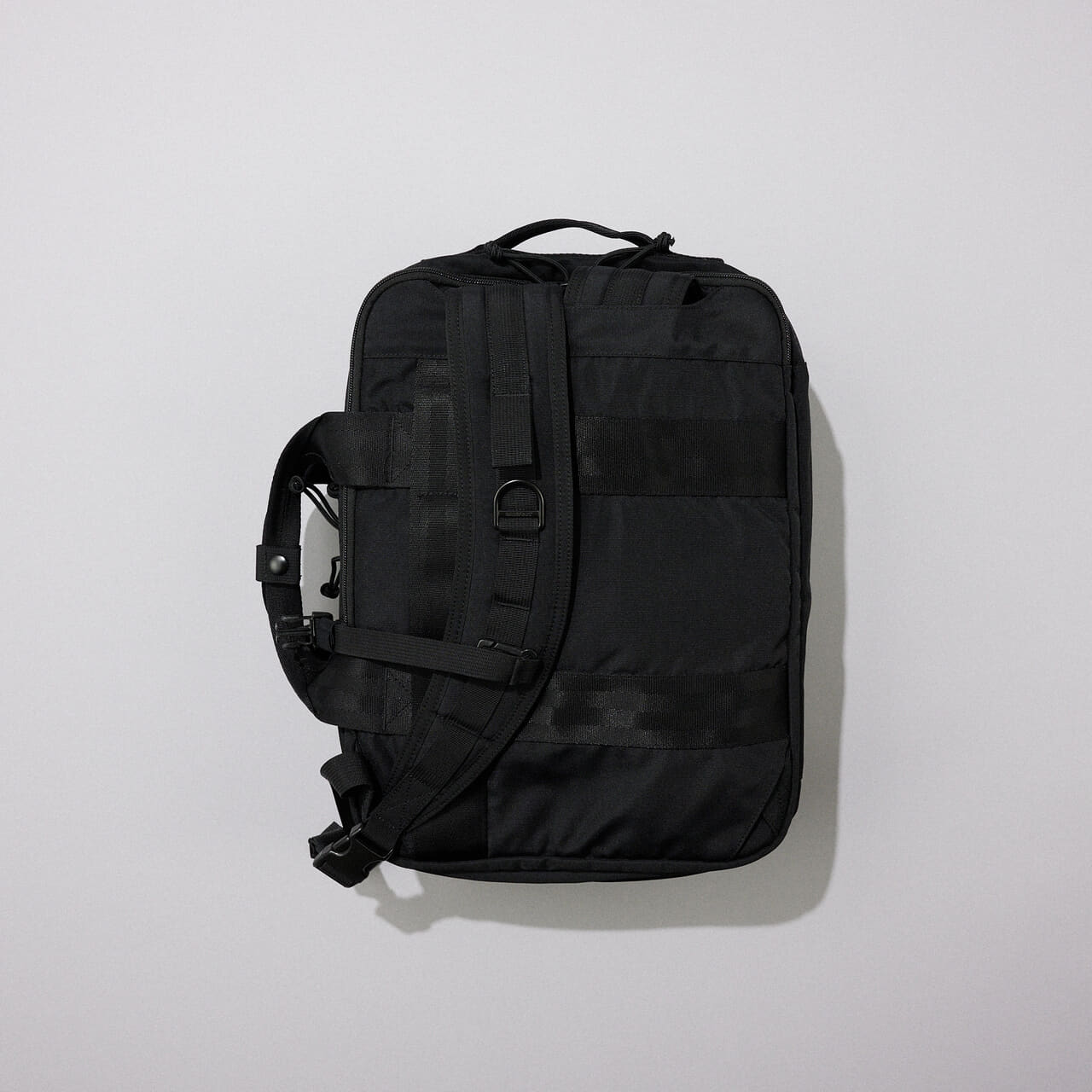 ブリーフィングの黒バッグ／A4 2WAY LINER MW GENIIのしまうことができる肩ひも