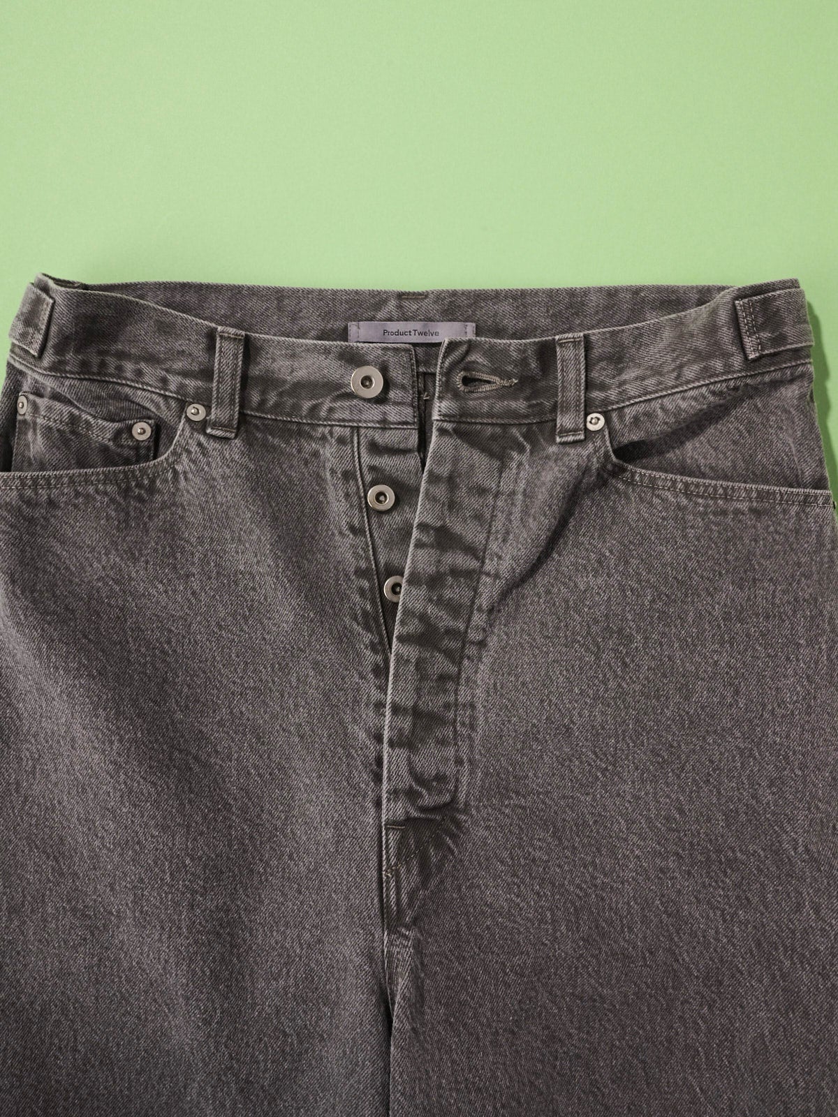 オシャレな人が買ってよかった「プロダクト トゥエルブ」のパンツ /City Work Trousersのボタンフライ