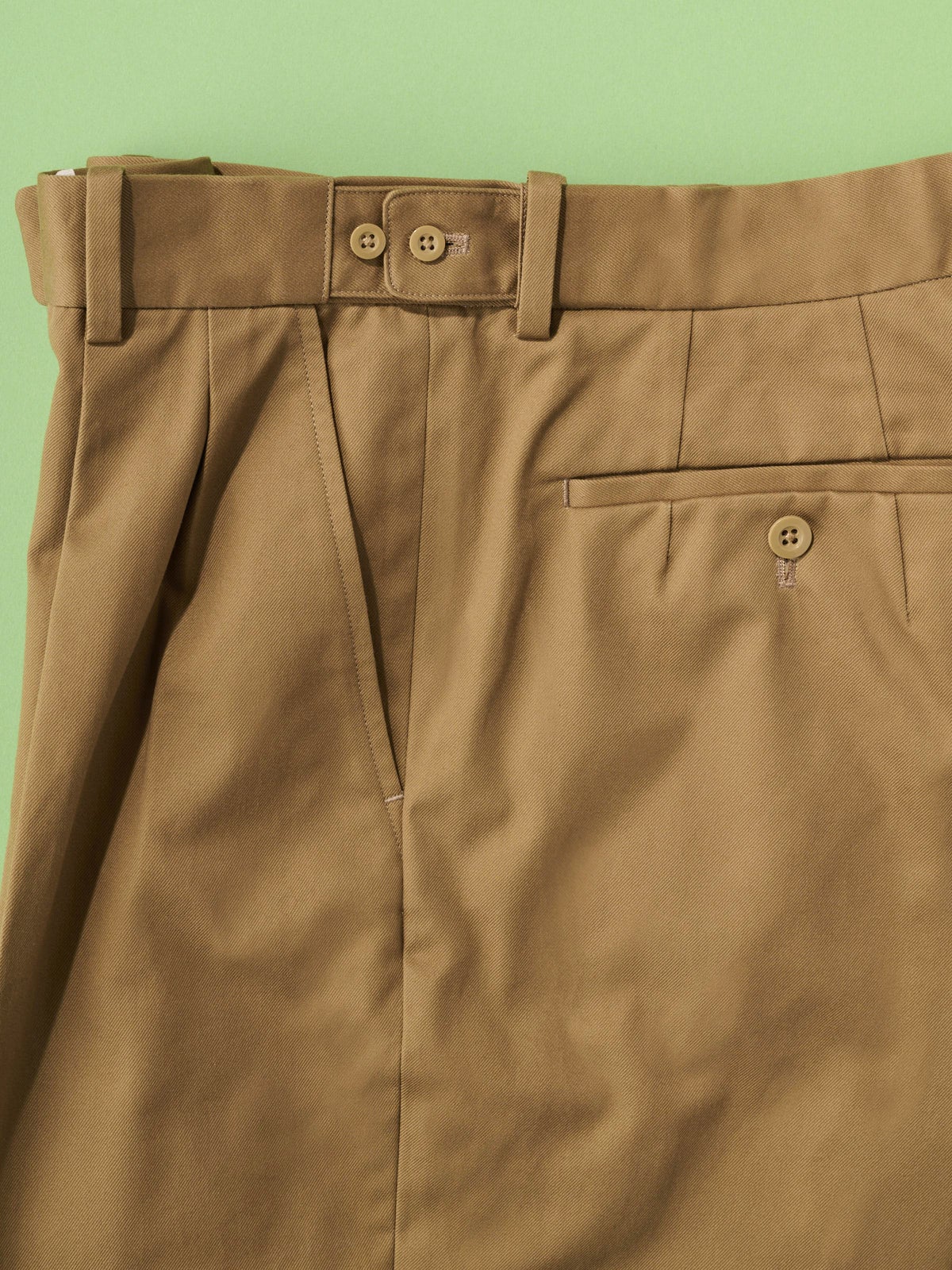 オシャレな人が買ってよかった「DAKS」×「Scye」のコラボパンツ/DAKS TOP Trousers Chinのポケット