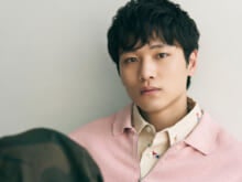 中川大輔がドラマ『旅と僕と猫』で初の単独主演！猫と話せる不思議な力を持ったトラベルライターが織りなすほっこり癒し系の旅物語。