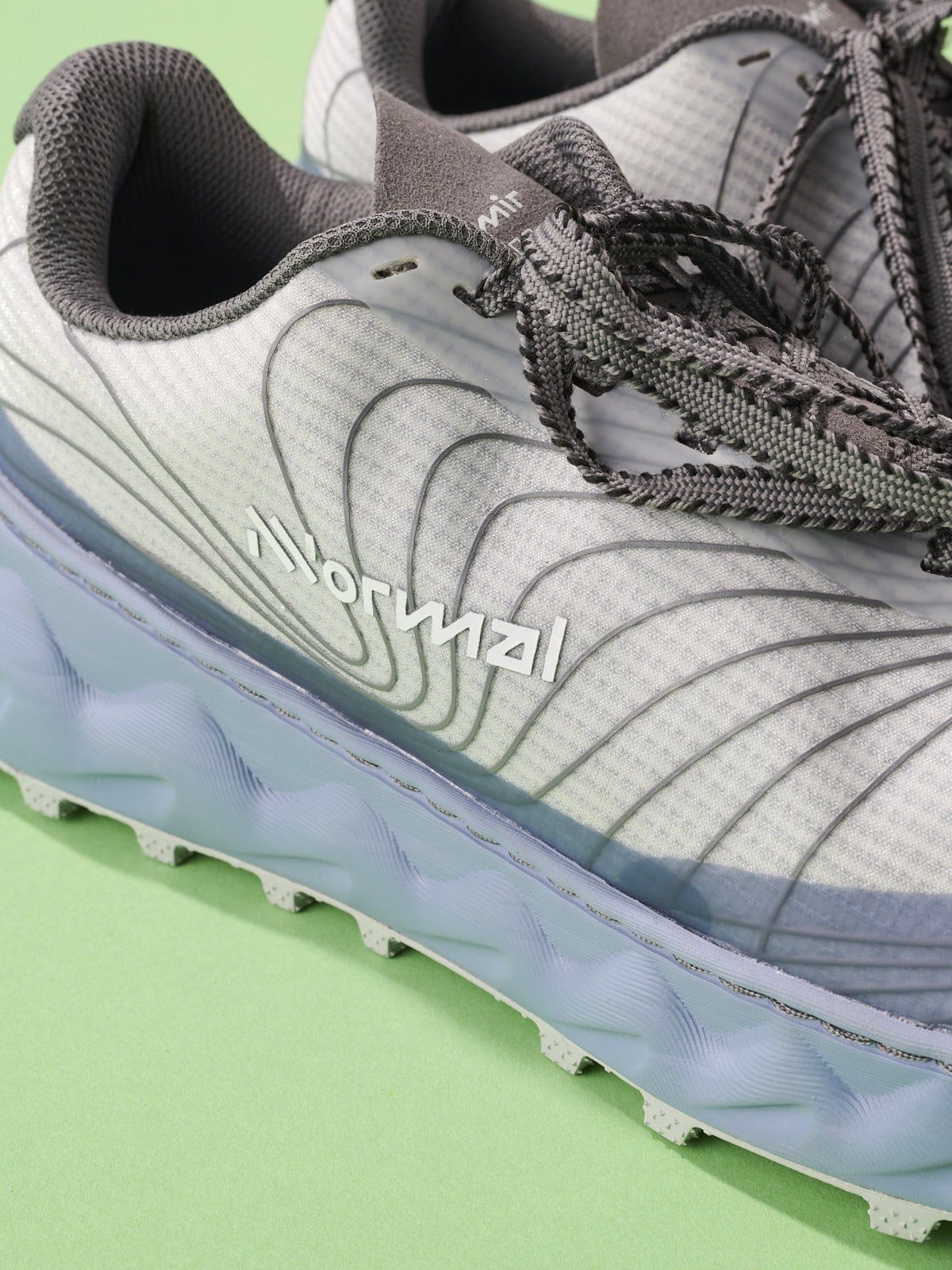 オシャレな人が買ってよかった「ノーマル」のスニーカー/Tomir 02のサイド