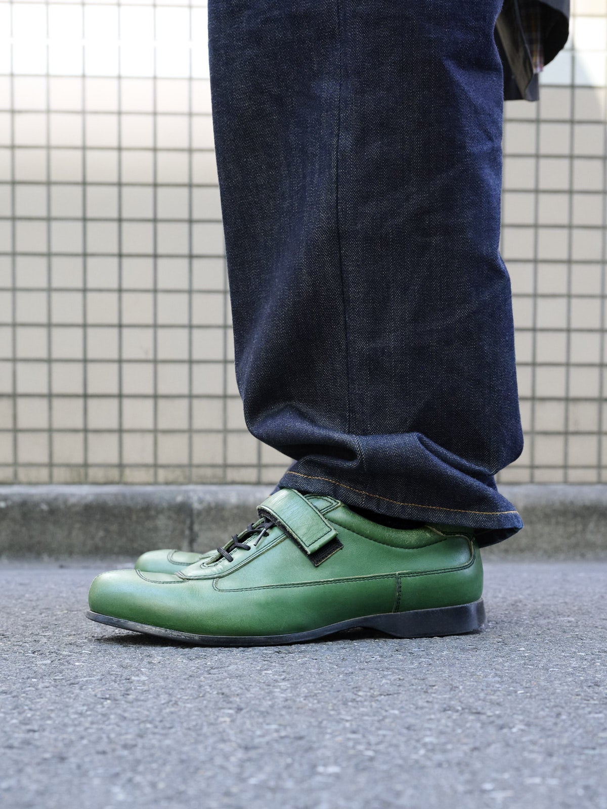 プラダのスニーカーのサイド