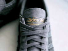 レトロな雰囲気がいい。最旬「スエードスニーカー」12選。アディダス、プーマ...今買える春名品から買ってよかった愛用品まで！