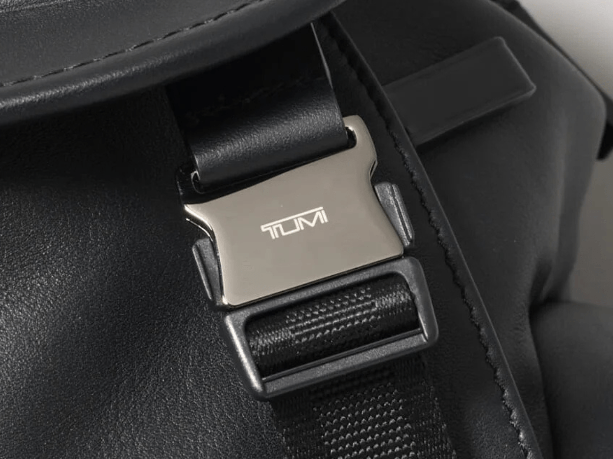 通勤OK！ 職場で一目置かれる「黒バッグ」10選。TUMI、ブリーフィング、ポーター...この春選ぶべきはビジネスシーンでも使える大人な高機能。