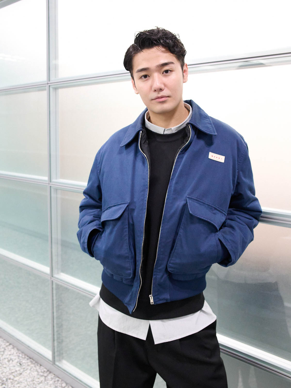 鈴々木響の冬私服サムネイル＿上半身