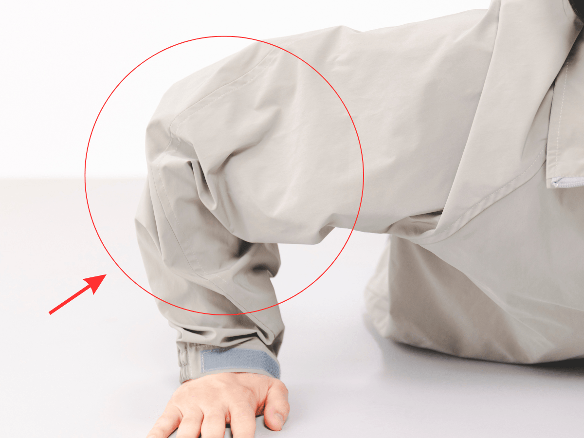 Step１：うつ伏せになり、手の位置を決める　イメージ画像