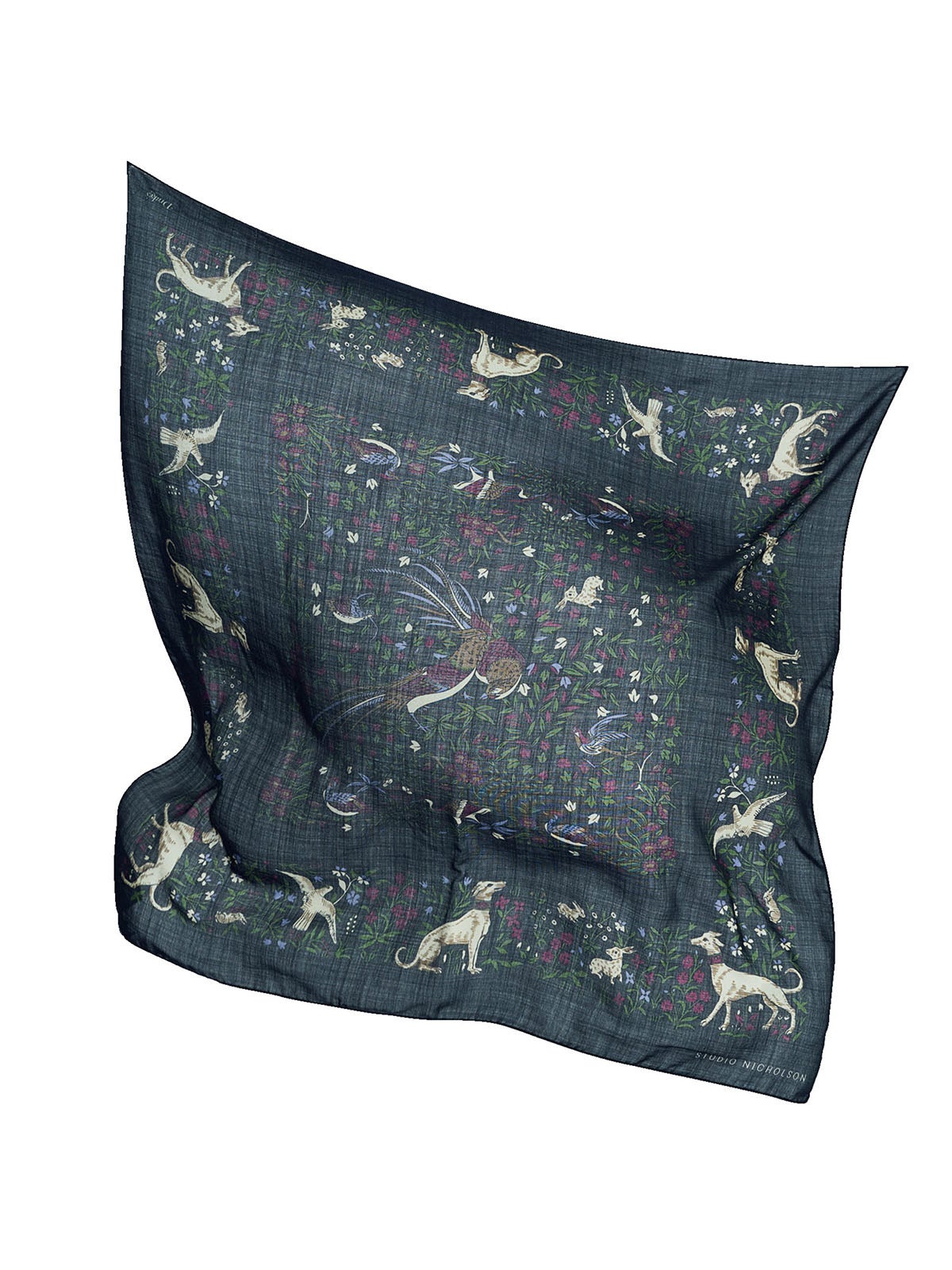 スタジオ ニコルソン×ドレイクスのスカーフ