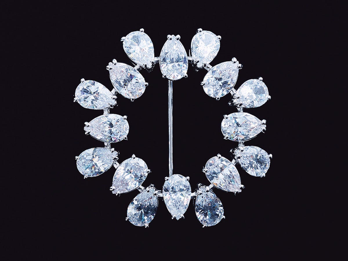 スワロフスキーのブローチ