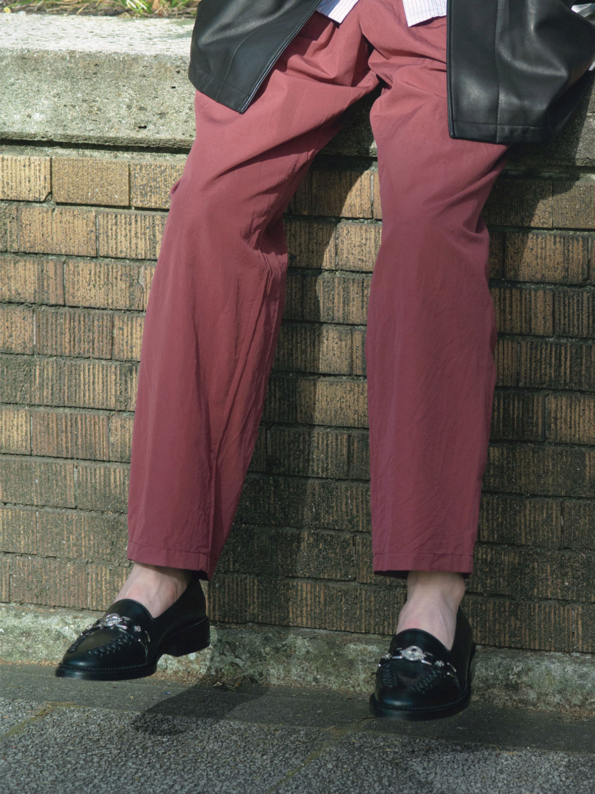 トーガ ビリリースのローファー