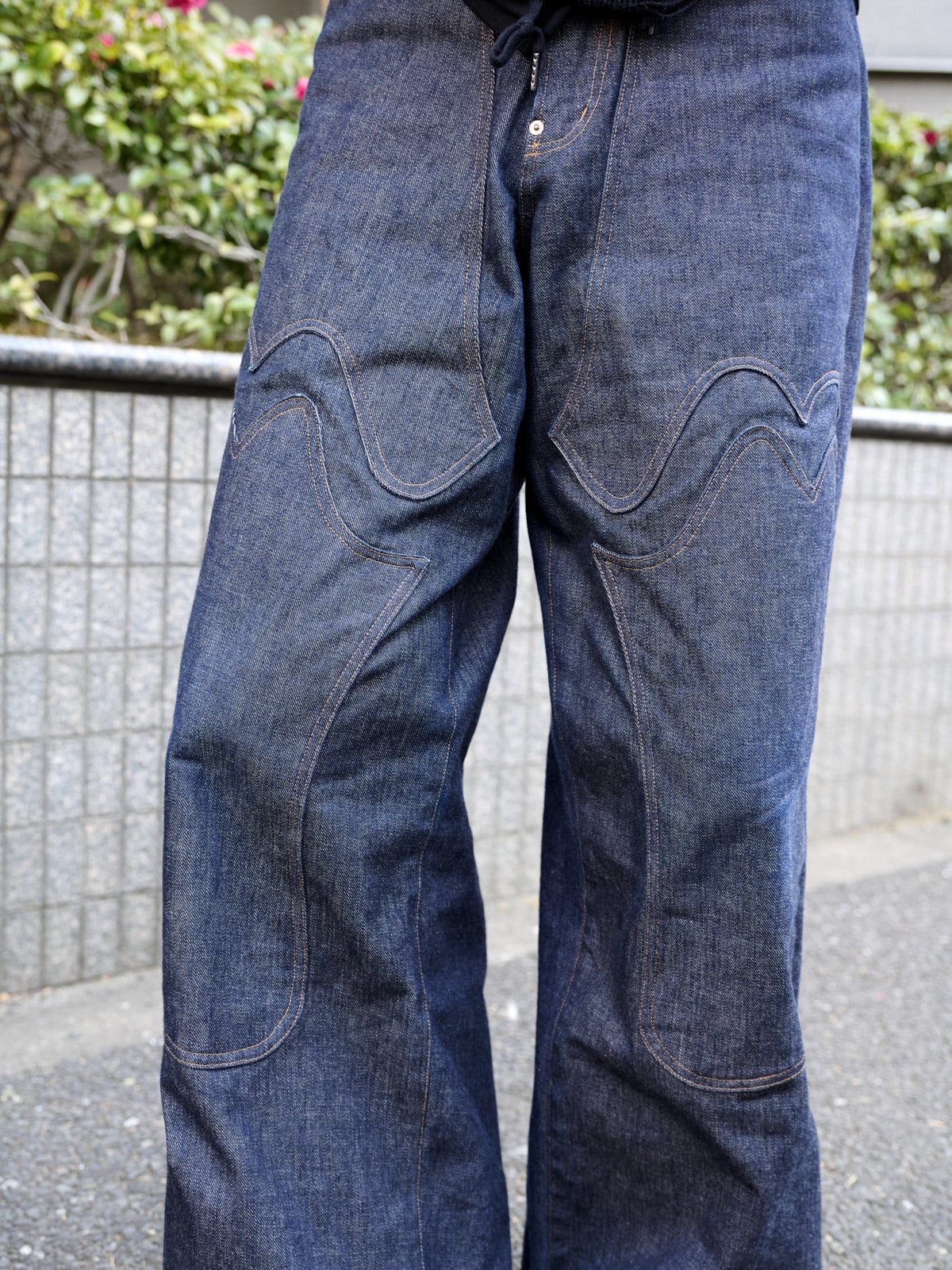 シュガーヒルのジーンズの寄りカット