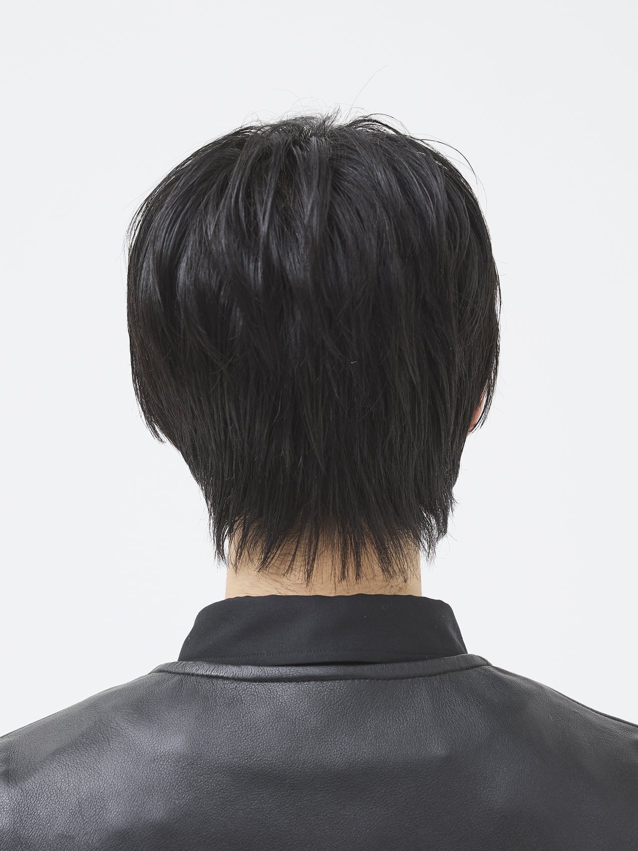 春印象へのシフトは、顔まわりの抜け感でコントロールする