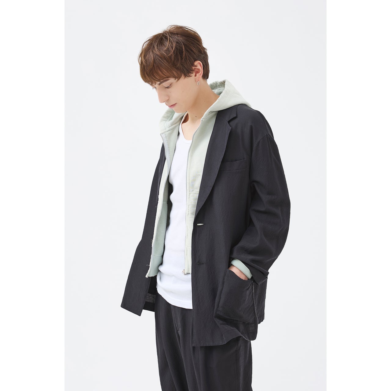 春の注目トレンドは眉上バング。いつものショートに差をつけよう