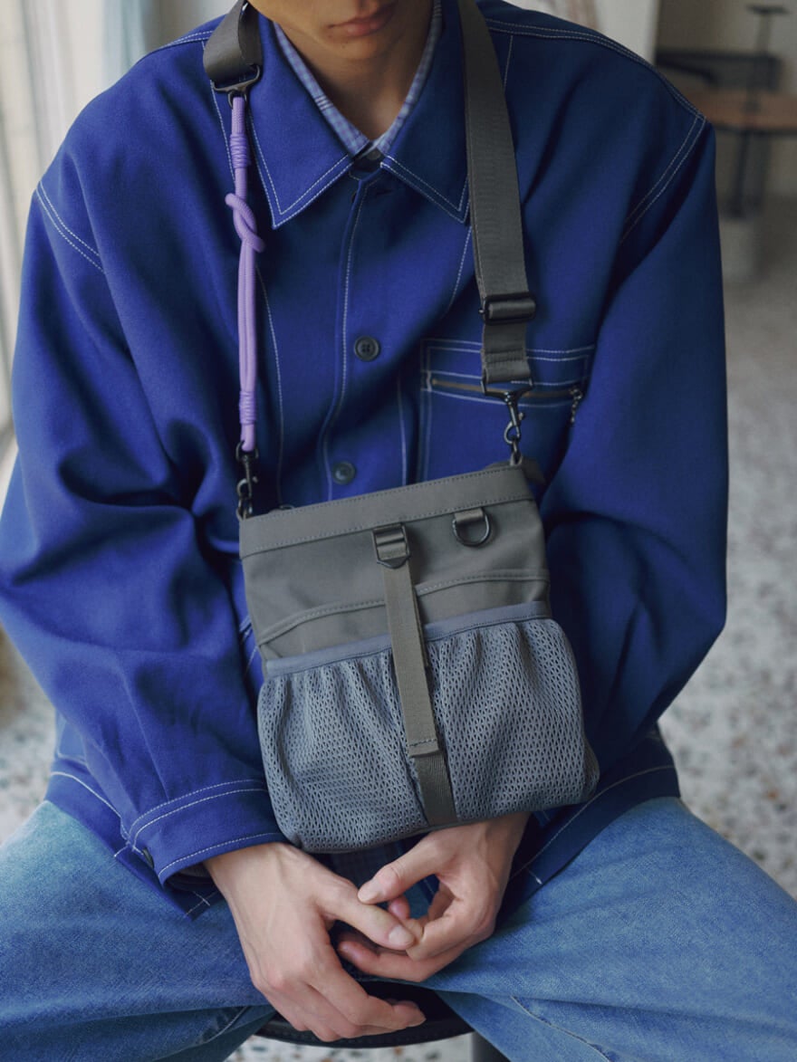 ニコアンドのメッシュショルダーバッグ