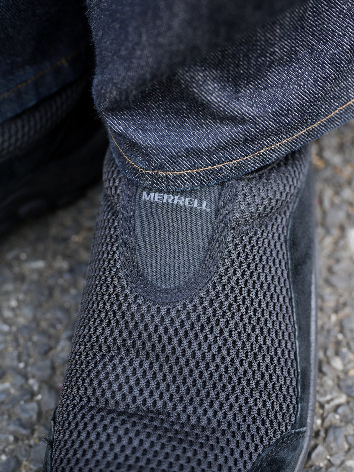 メレルのスニーカーの寄り