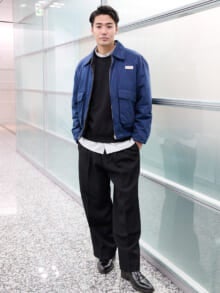 [鈴々木 響] 「ユニクロ：シー」のスウェットを「マルニ」のジャケットと「アミ パリス」のスラックスで大人に【メンズノンノモデルの私服スナップ】