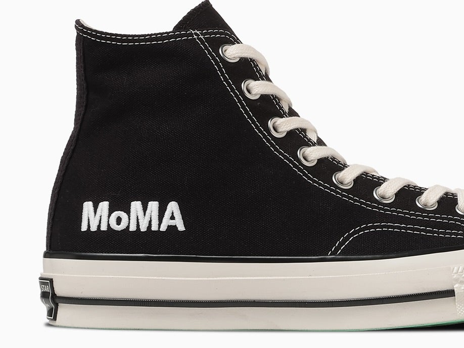 日本限定の特別な「コンバース」。「MoMA」とのコラボスニーカーは争奪戦必至！