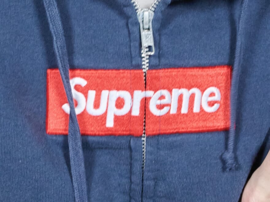 2年ぶりに「シュプリーム」と「エムエム6 メゾン マルジェラ」が最強コラボ！即完必至のボックスロゴなど幅広いラインナップを一挙紹介！