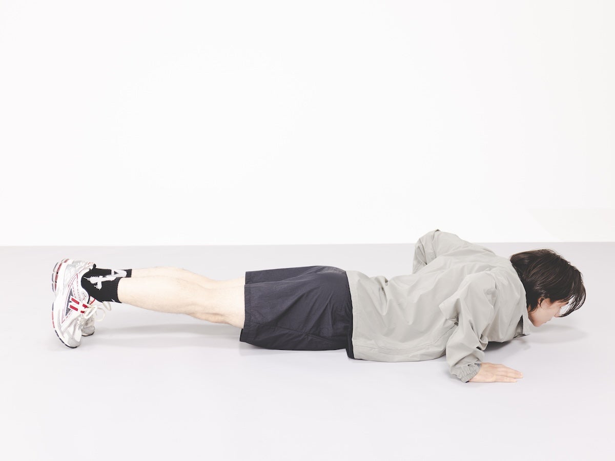 肩甲骨をギュッと寄せる　イメージ画像