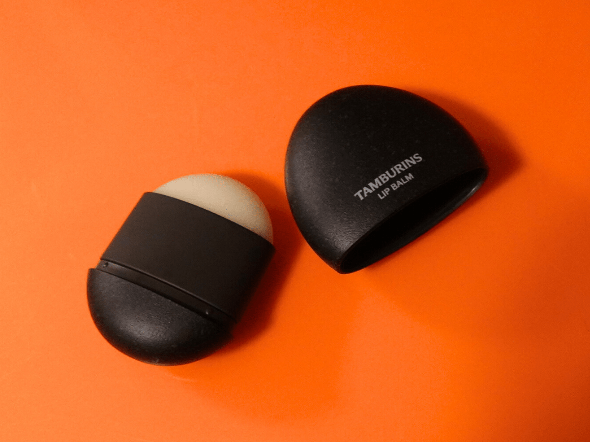 タンバリンズ　THE EGG LIP BALM WOODY GREEN　テクスチャー画像