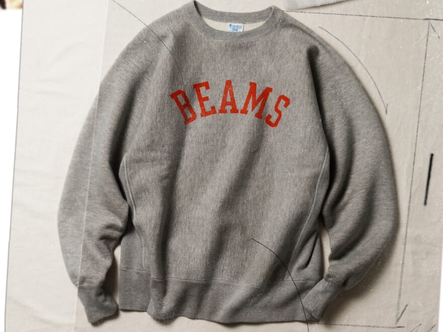100着限定のリバースウィーブ®！「ビームス」が「チャンピオン」のトゥルートゥーアーカイブスに初別注したカレッジスウェットが登場！