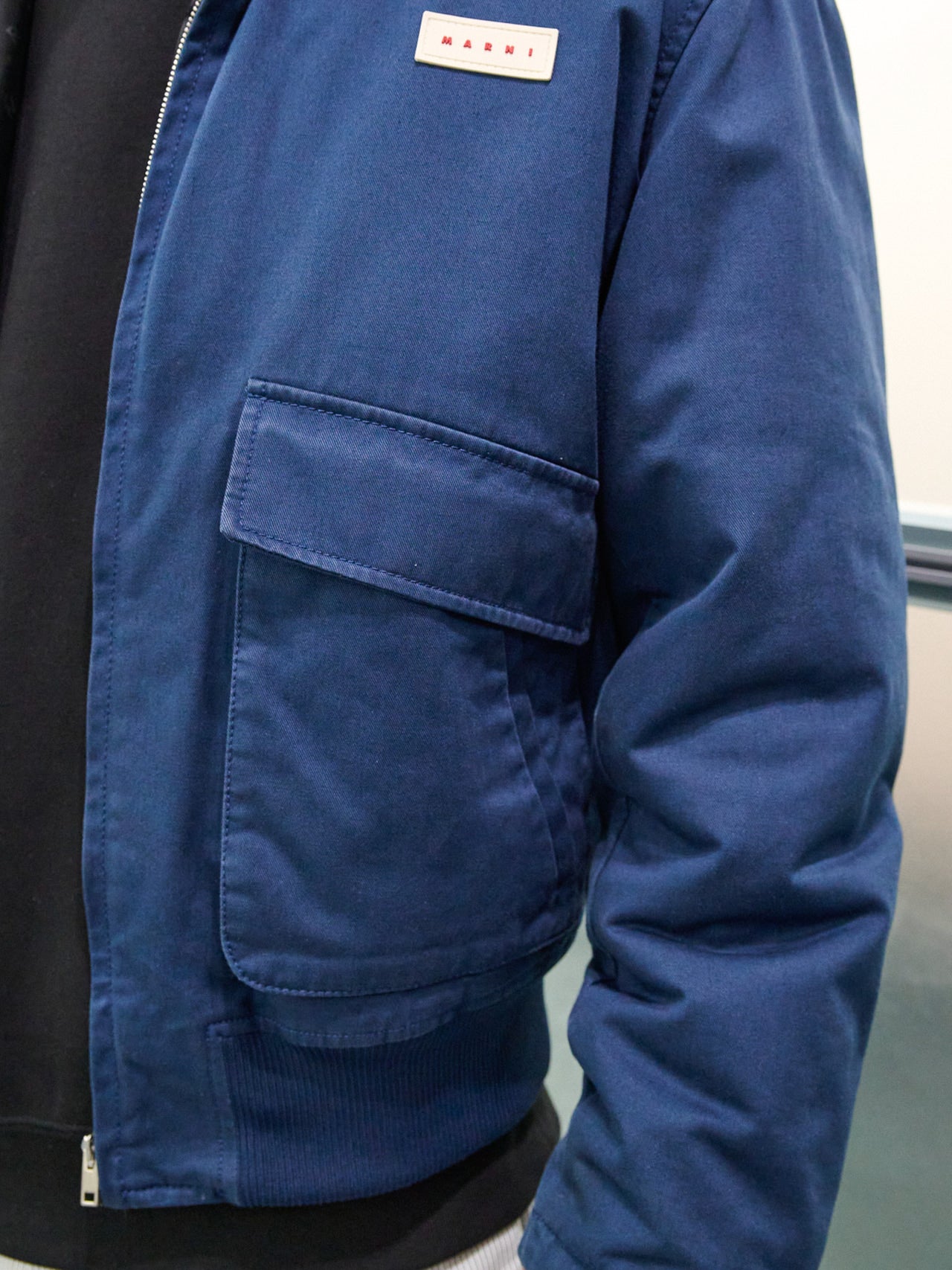 鈴々木響の冬私服＿マルニアウター身ごろ