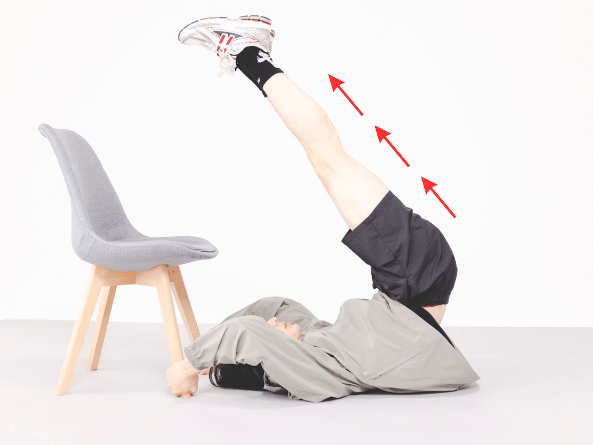 お尻をグッと真上に持ち上げる　イメージ画像