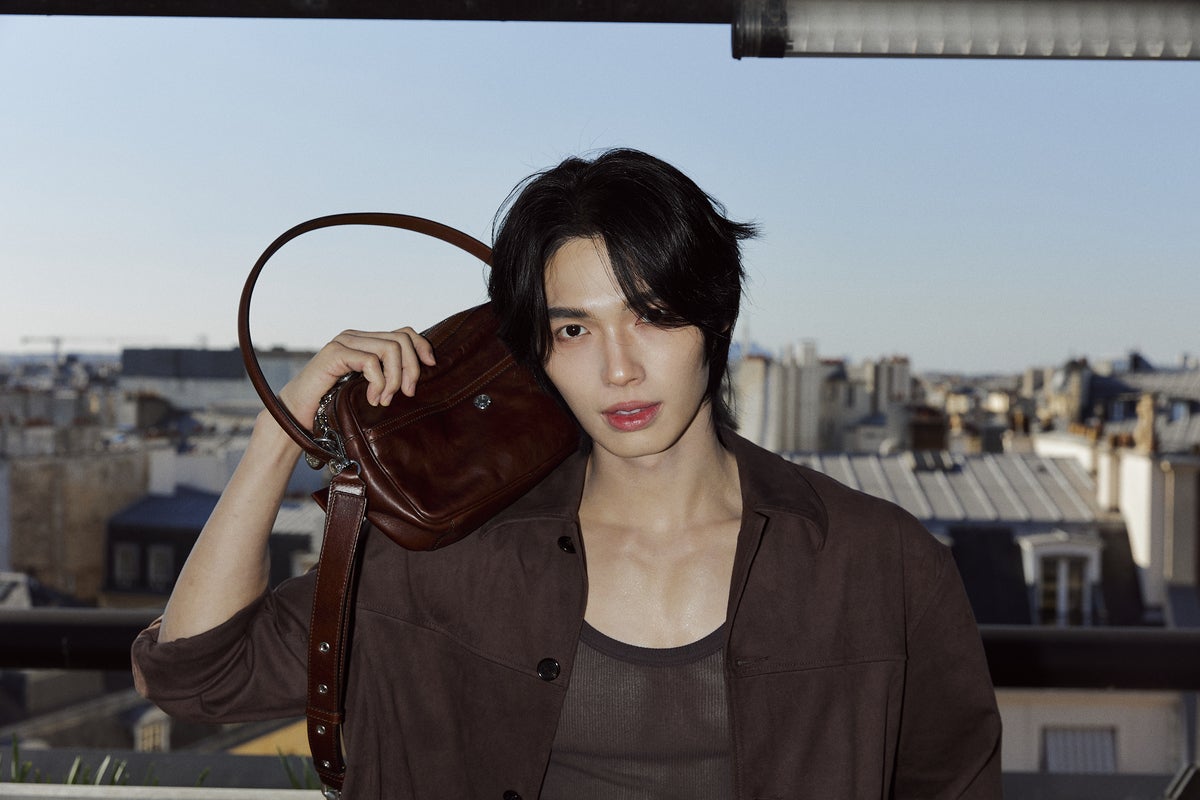 「Camero」新作ベルトバッグを ウィン・メータウィンが着用 1