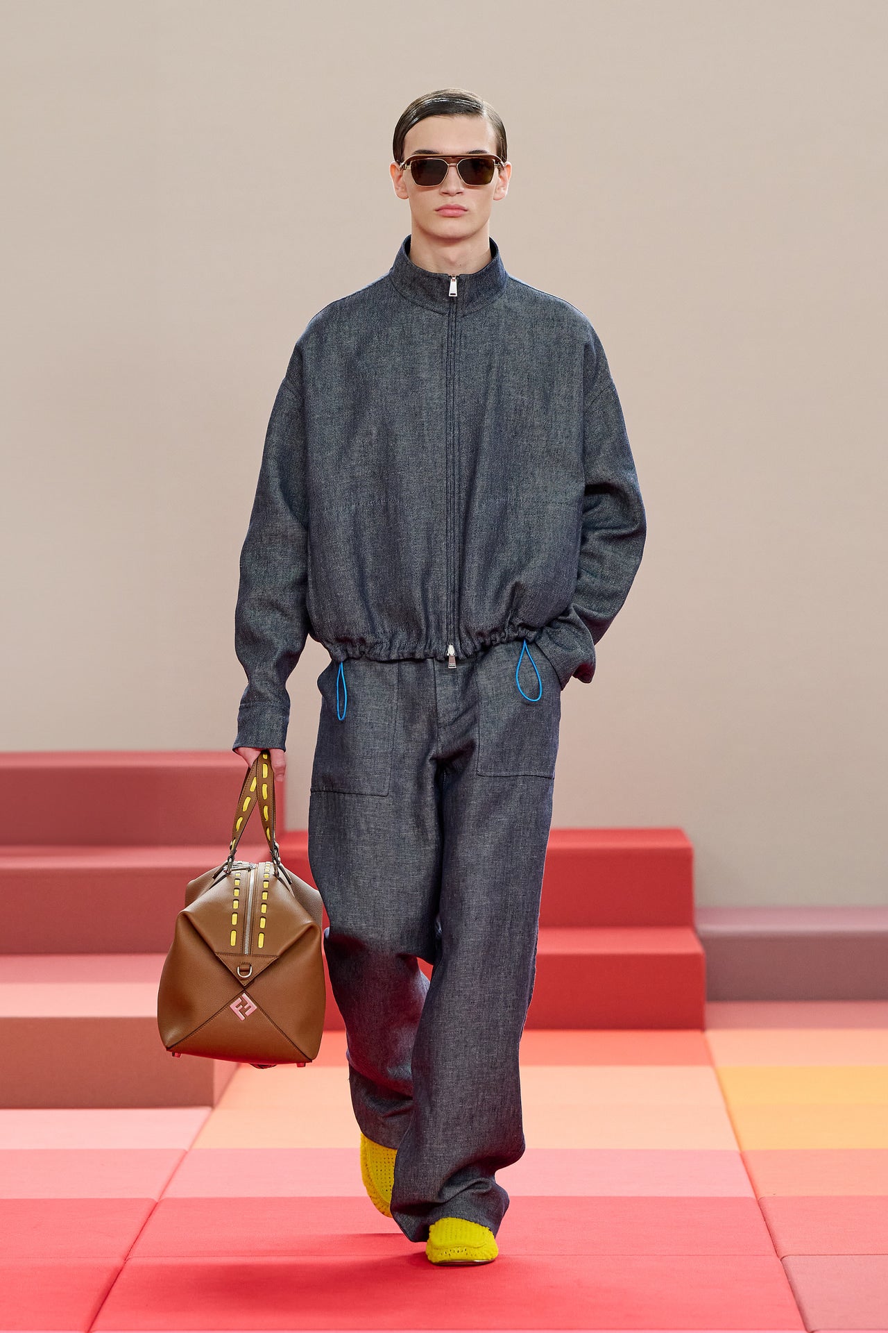 フェンディ ルイ ダッフル　コレクション　ルック