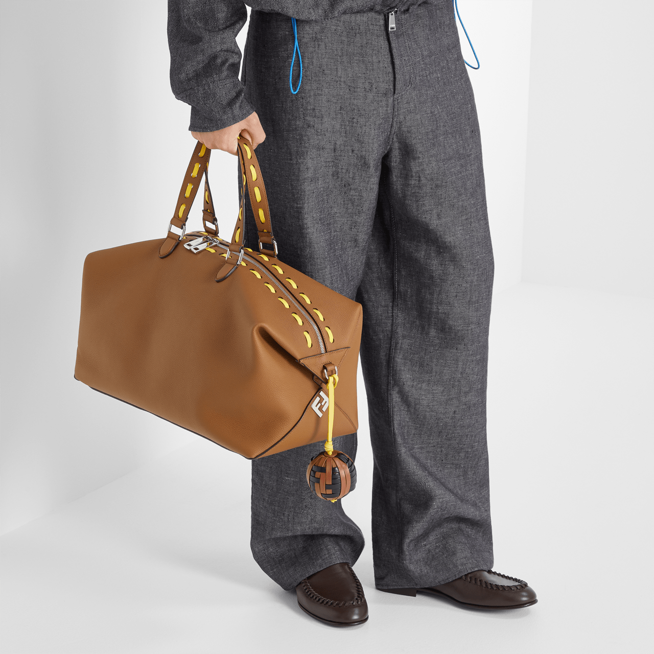 フェンディ ルイ ダッフル　手持ち　より