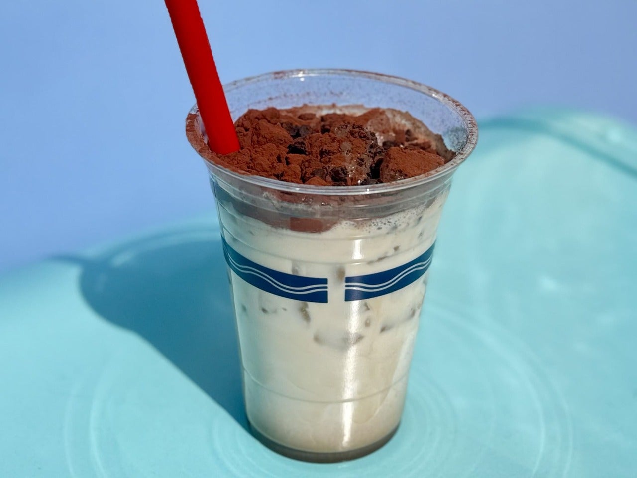 TDR ヴァネロペパルパルーザドリンクメニュー「ティラミスカクテル（コーヒーリキュール＆ミルク）」