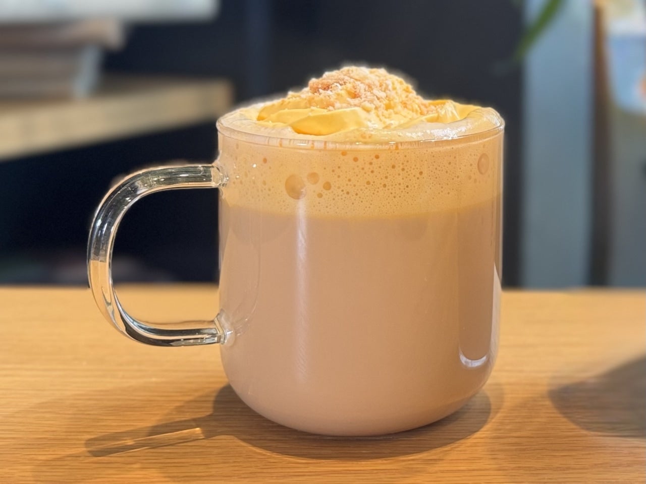 スタバ新作韓国発「シュークリーム ラテ」