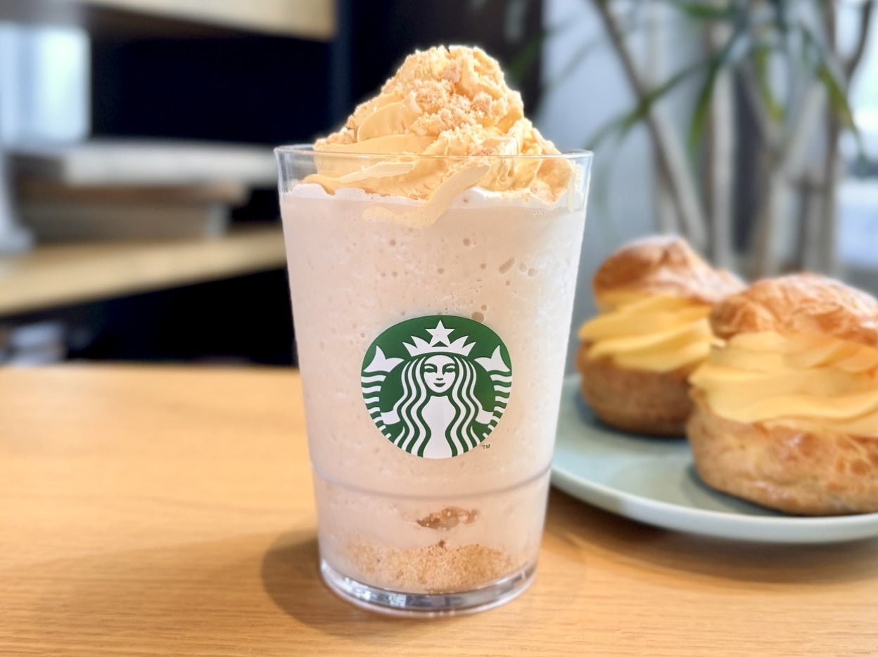 スタバ新作 韓国「シュークリーム フラペチーノ&reg;」正面