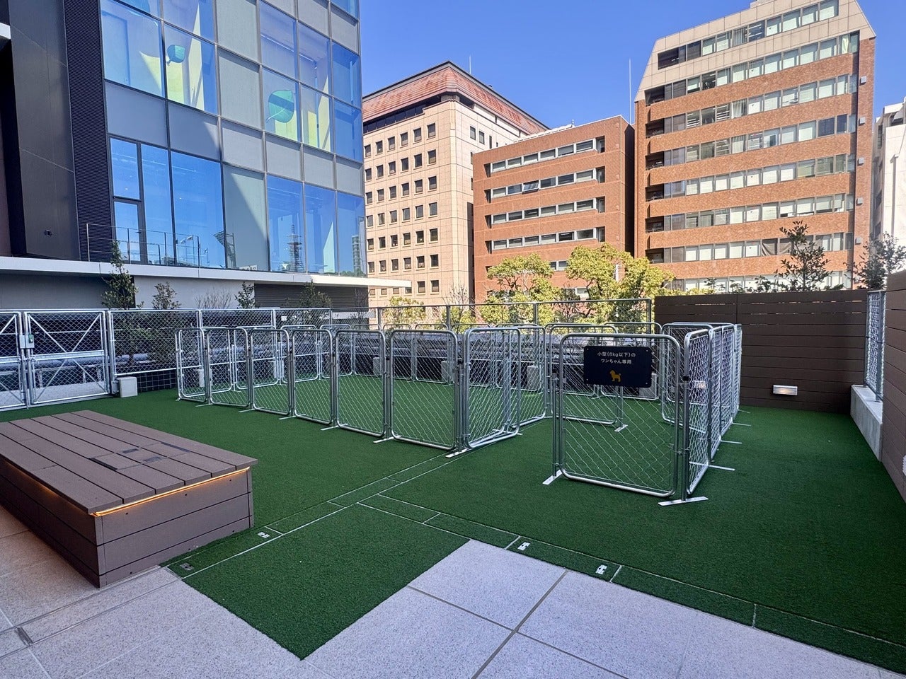 「OMO7横浜 by 星野リゾート」屋外ドッグラン小型犬専用