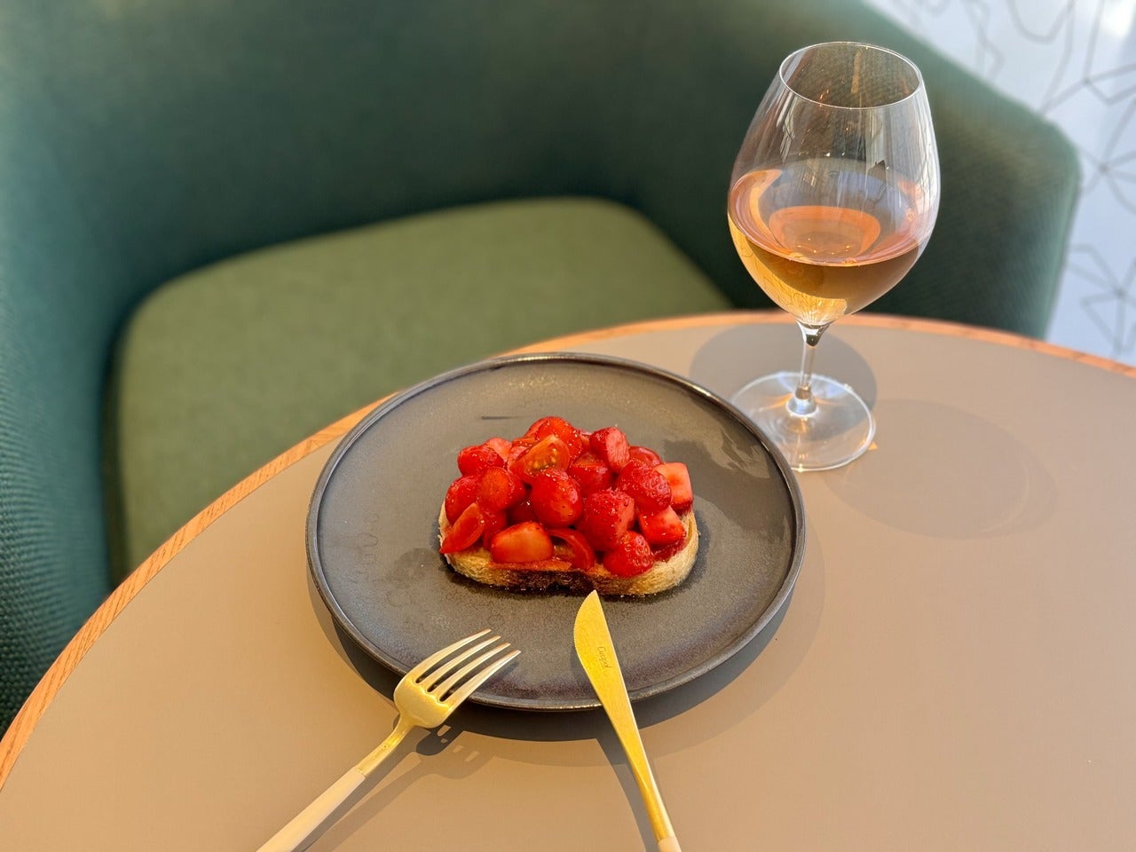 「OMO7横浜 by 星野リゾート」ベーカリーパン飲みセット