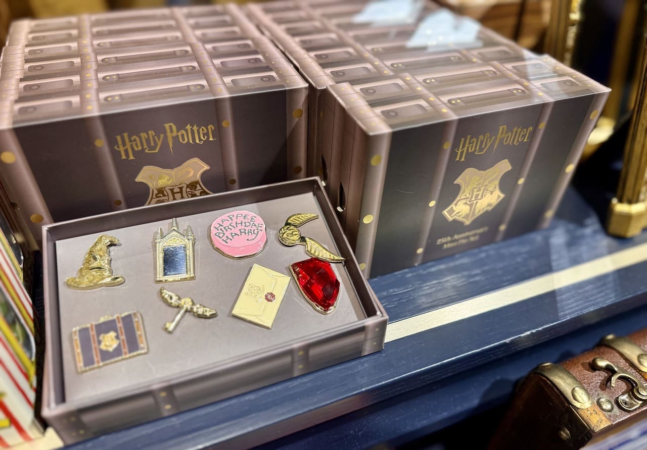 ハリポタグッズ『ハリー・ポッターと賢者の石』アイコン ミニ ピンバッジ セット