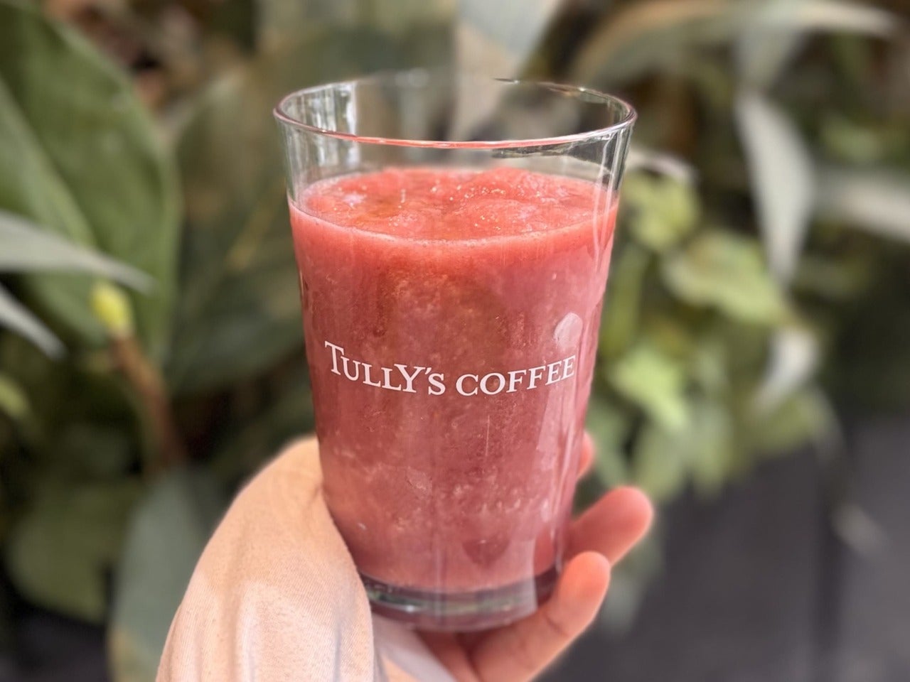 タリーズ期間限定の新作メニュー「ハニーアサイースワークル&reg;」正面