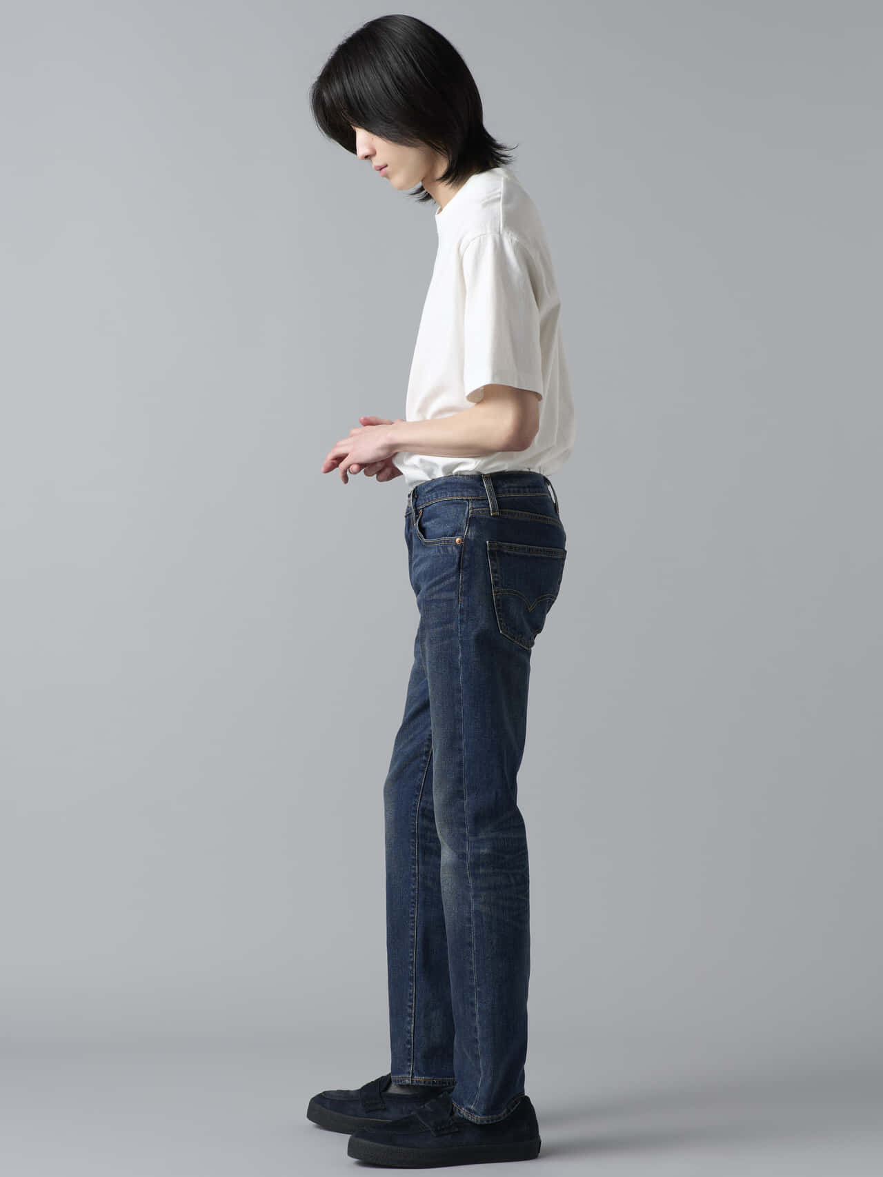 リーバイス&reg;（Levi's&reg;）の502&reg;の試着横向き