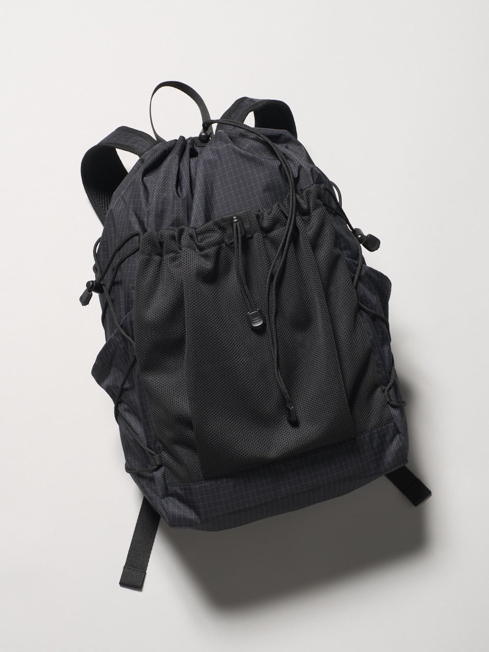 無印良品の黒い撥水リップストップリュックサックバックパック