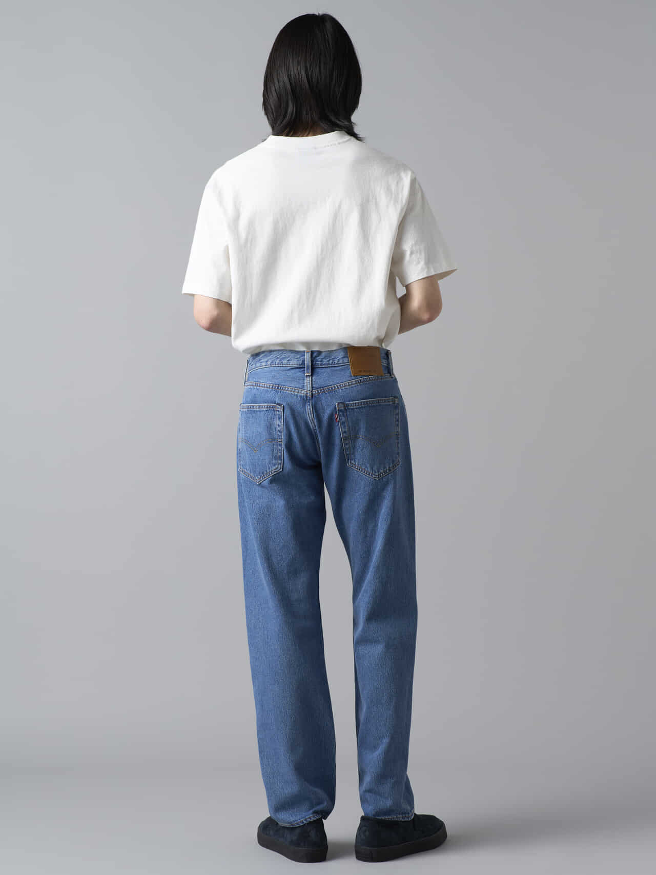 リーバイス&reg;（Levi's&reg;）の501&reg; Relaxedの試着画像後ろ向き