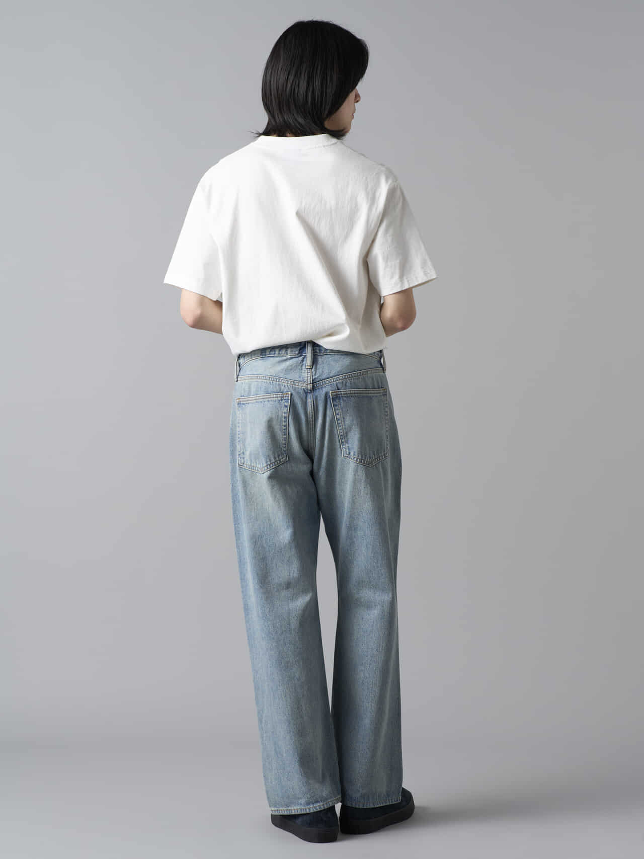 GAP 90s LOOSE BOOTの後ろ試着画像