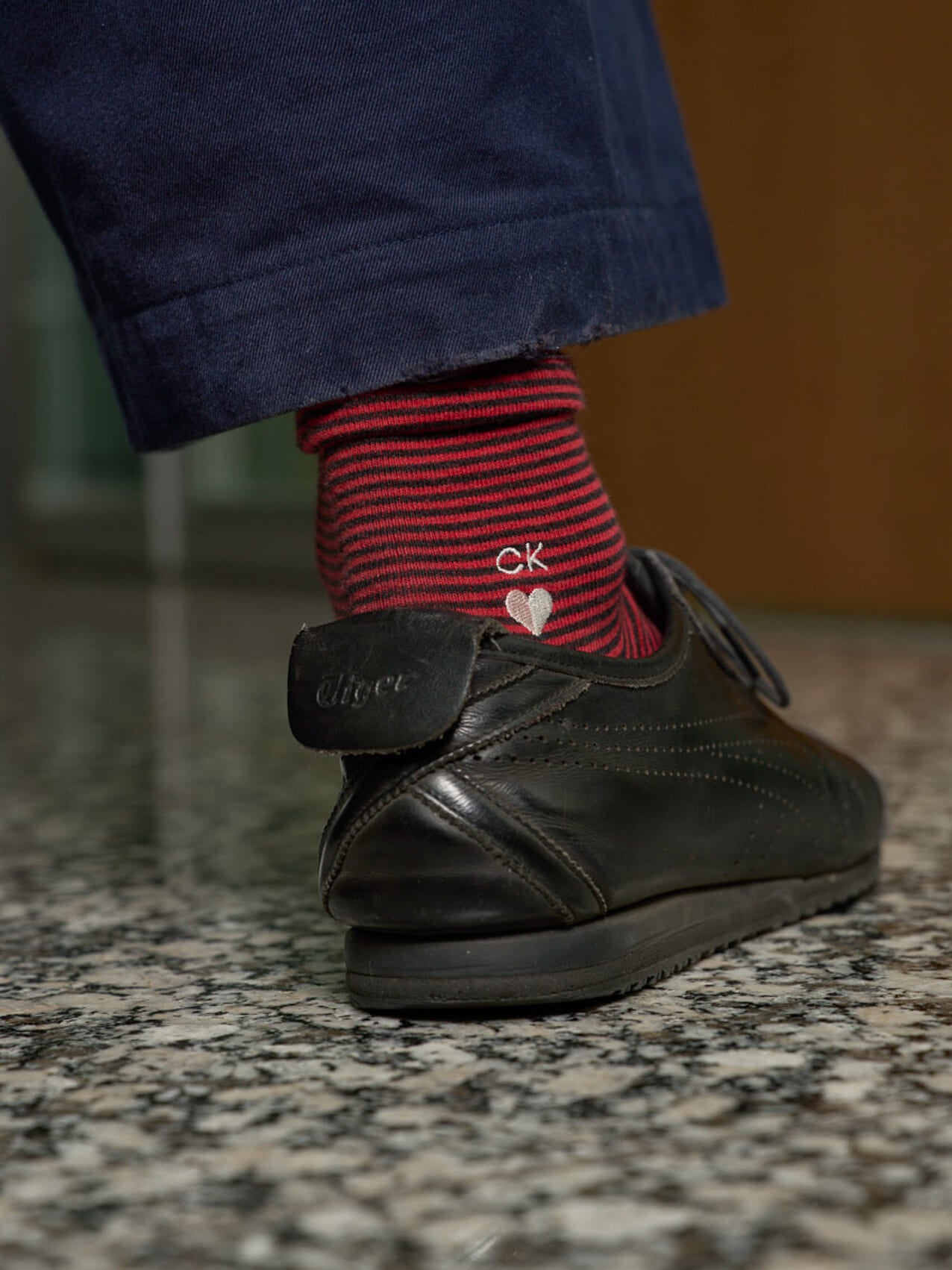 小方蒼介＿カルヴァンクラインの靴下