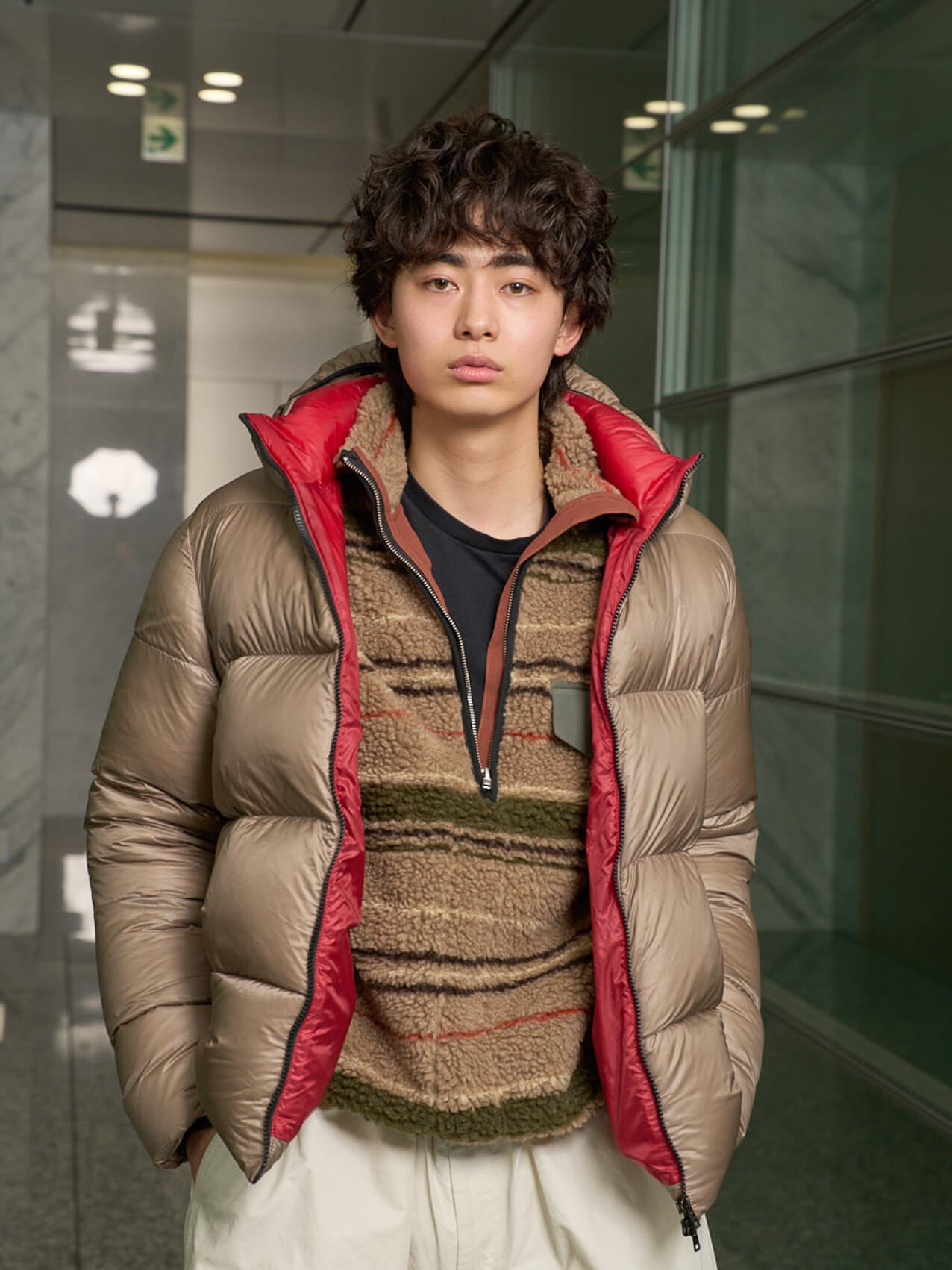 豊田裕大の私服スナップ_ヘルノのダウン