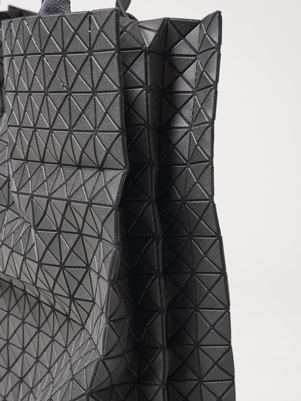 黒バッグ「イッセイミヤケ」4