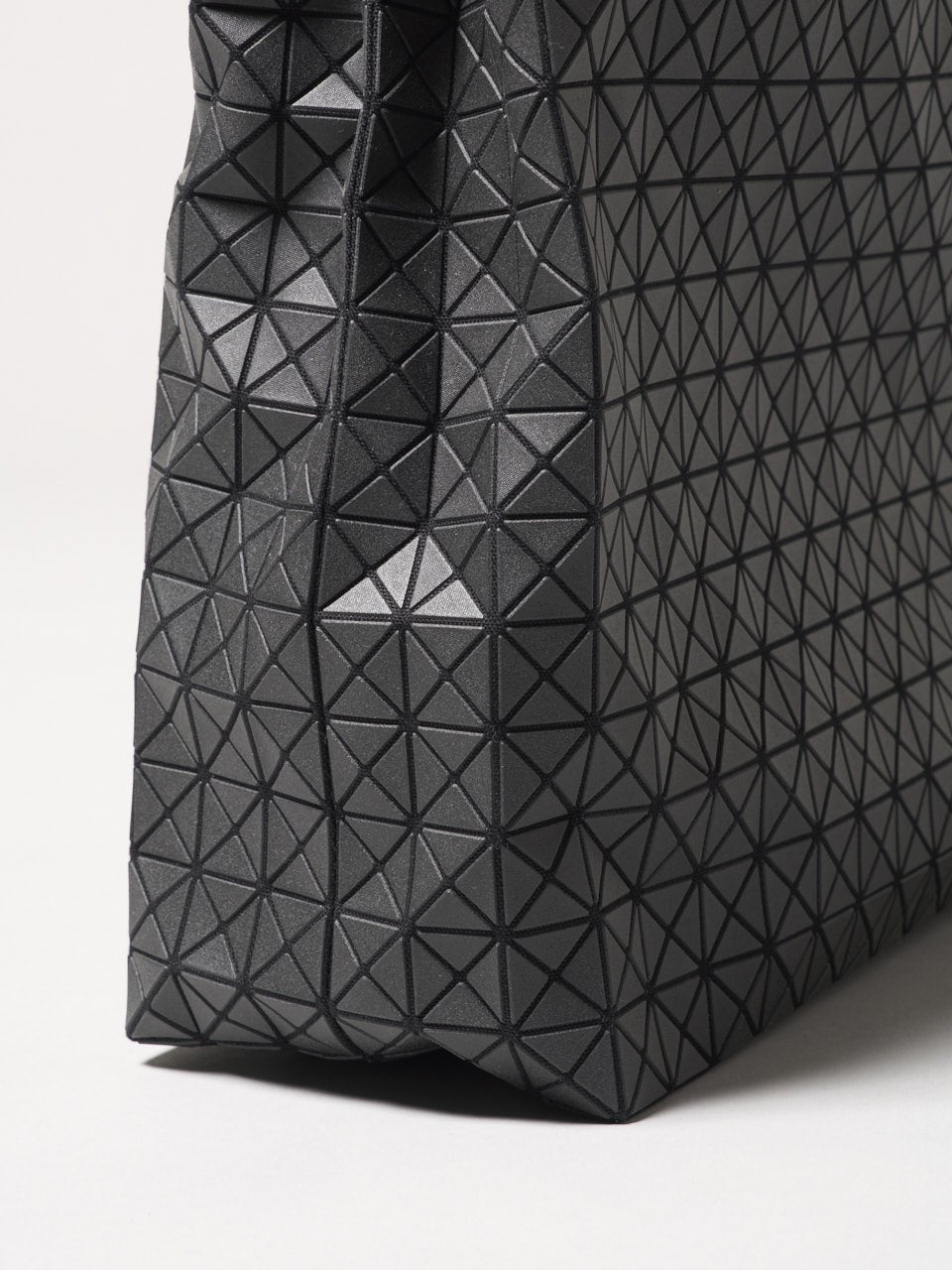 黒バッグ「イッセイミヤケ」5