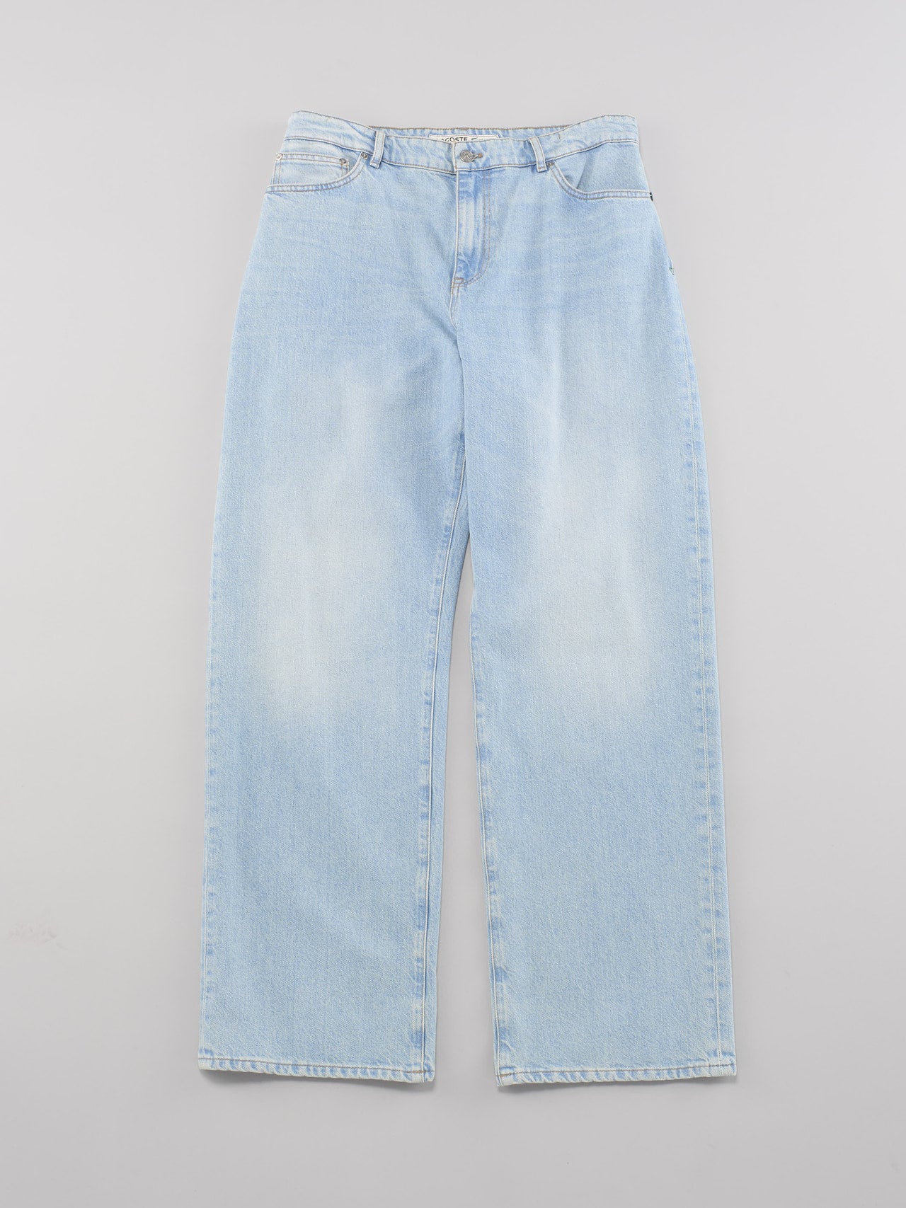ラコステ「ルーズフィットオーガニックコットンデニムパンツ」